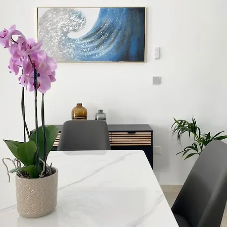 Brand New 4 Bedroom In Palodeia * Palodia