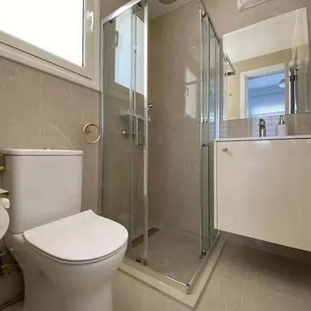 Villa Brand New 4 Bedroom In Palodeia *