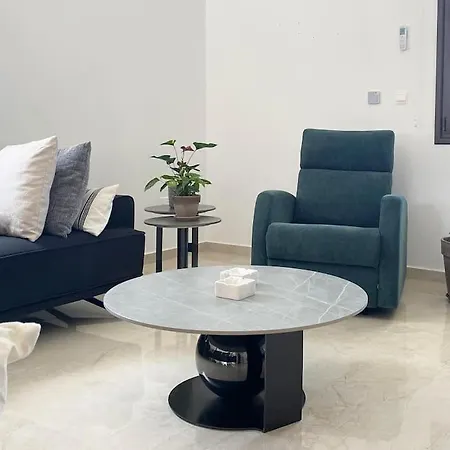 Brand New 4 Bedroom In Palodeia فيلة Palodia