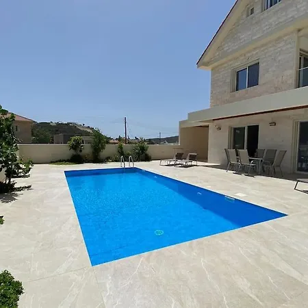 Brand New 4 Bedroom In Palodeia فيلة Palodia
