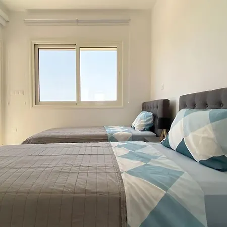 Brand New 4 Bedroom In Palodeia