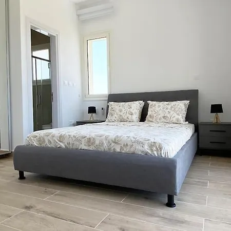 Brand New 4 Bedroom In Palodeia Villa