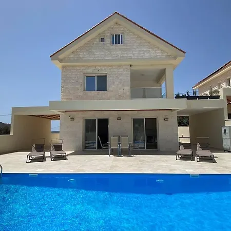Brand New 4 Bedroom In Palodeia فيلة Palodia