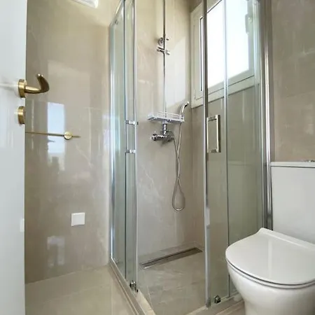 فيلة Brand New 4 Bedroom In Palodeia Palodia