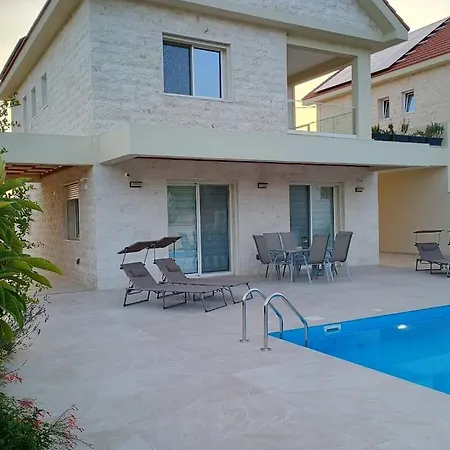 Brand New 4 Bedroom In Palodeia Palodia