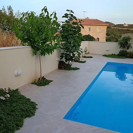 Brand New 4 Bedroom In Palodeia Villa Palodia