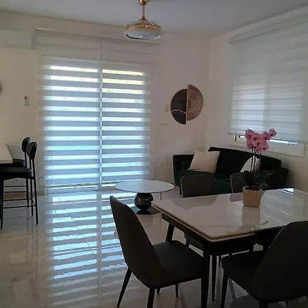 Brand New 4 Bedroom In Palodeia